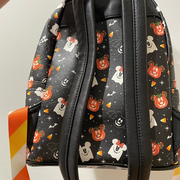 LF Disney spooky Mice Minnie Ear Backpack - Picture 2 of 5